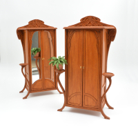 Art Nouveau Kledingkast